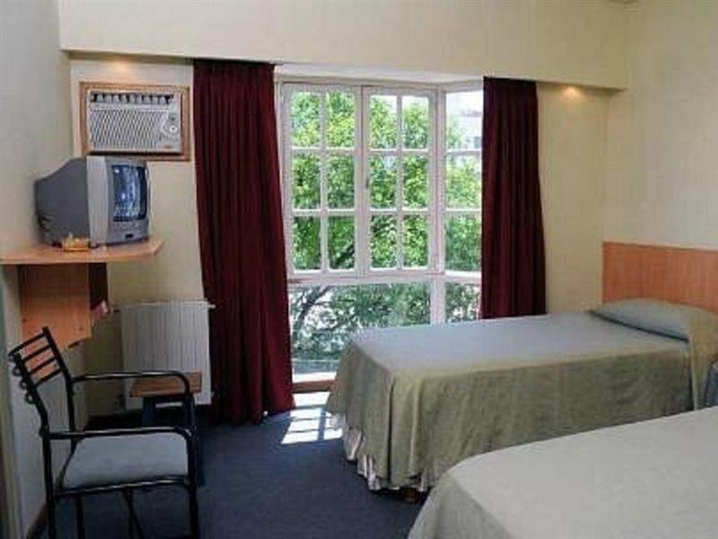 Los Tilos Hotel Y Spa By Cph Villa Carlos Paz Eksteriør bilde