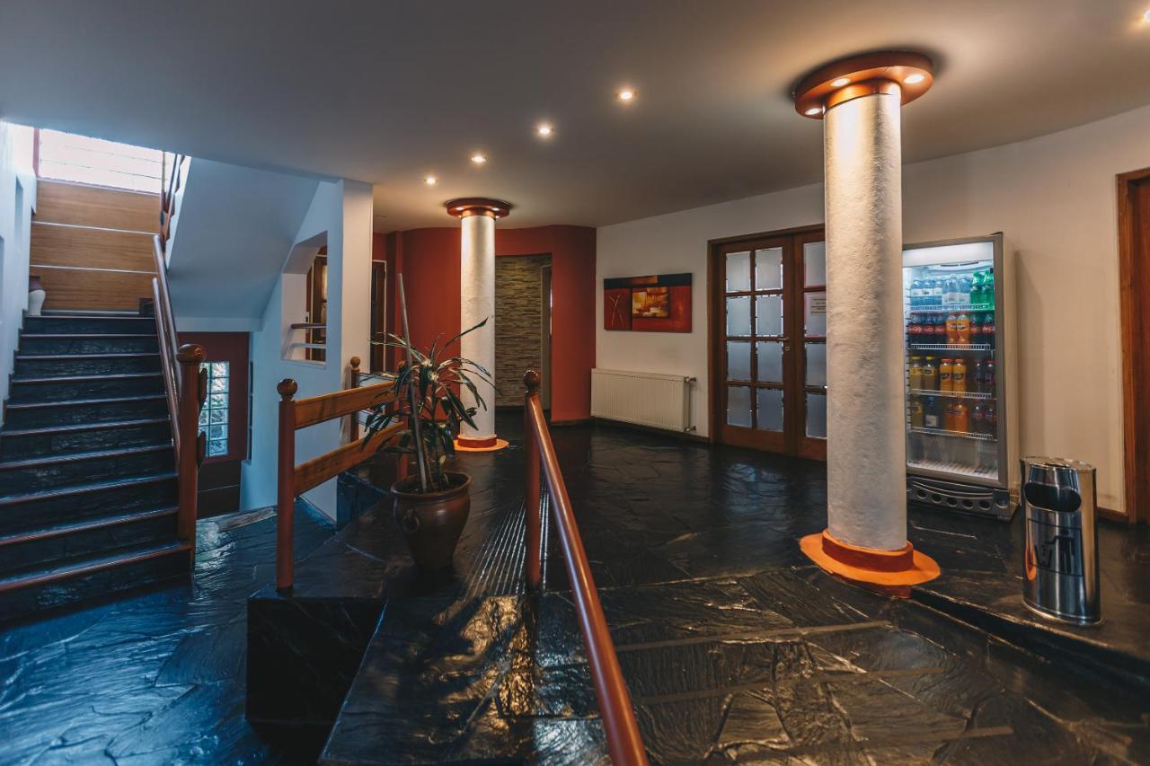 Los Tilos Hotel Y Spa By Cph Villa Carlos Paz Eksteriør bilde