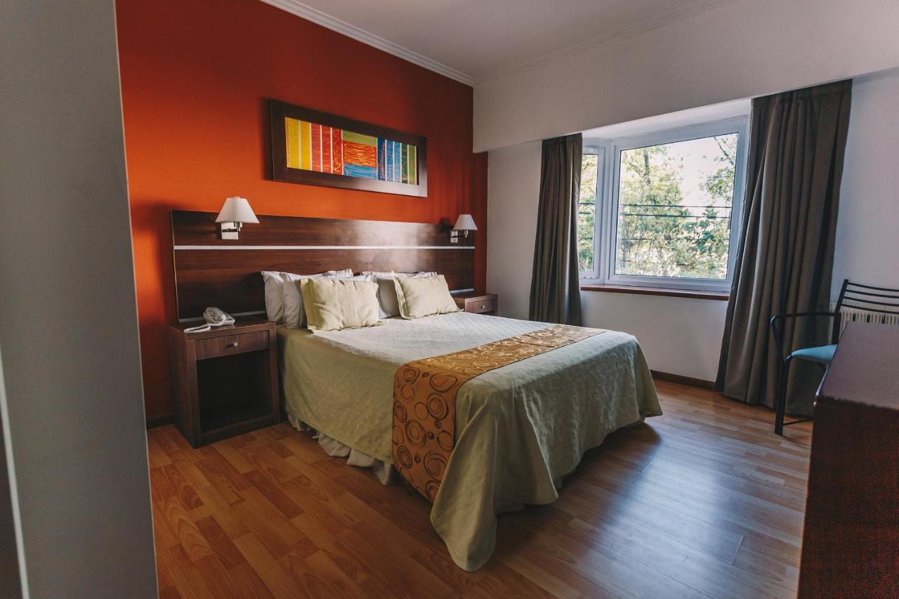Los Tilos Hotel Y Spa By Cph Villa Carlos Paz Eksteriør bilde